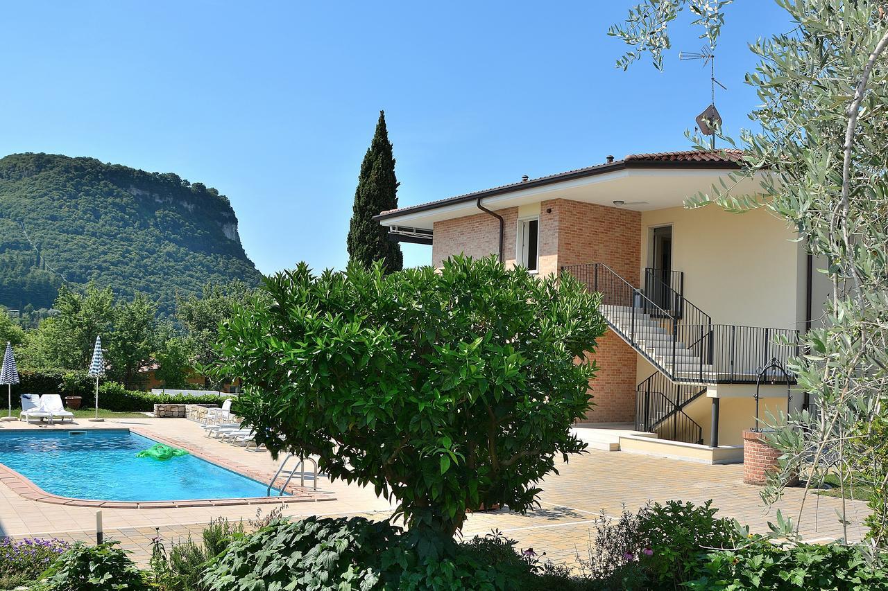 Ca Gardesana With Pool Villa Exterior photo