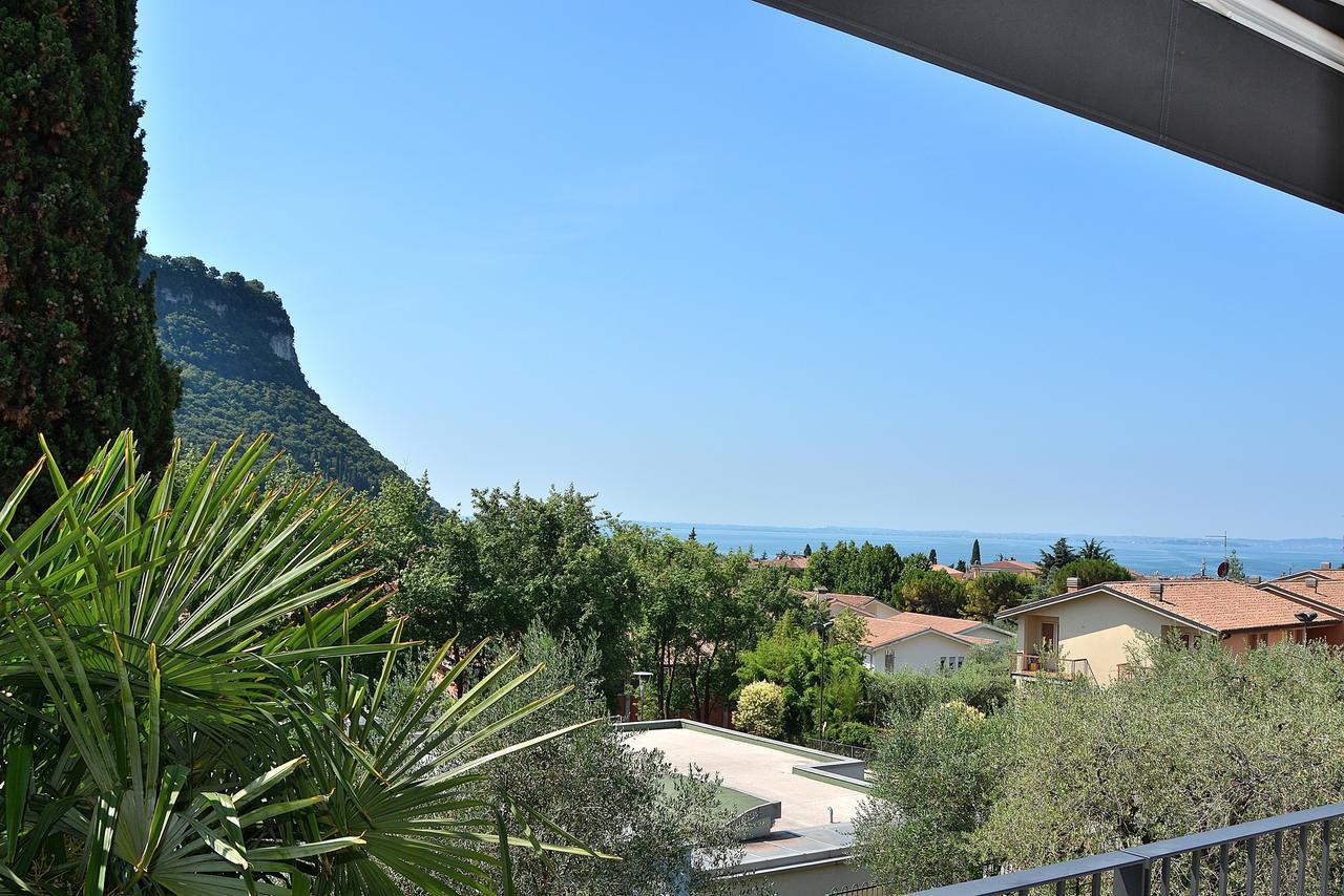 Ca Gardesana With Pool Villa Exterior photo